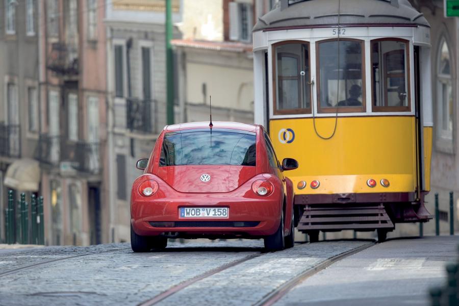  Volkswagen New Beetle 2006 года  (фото 18 из 47)
